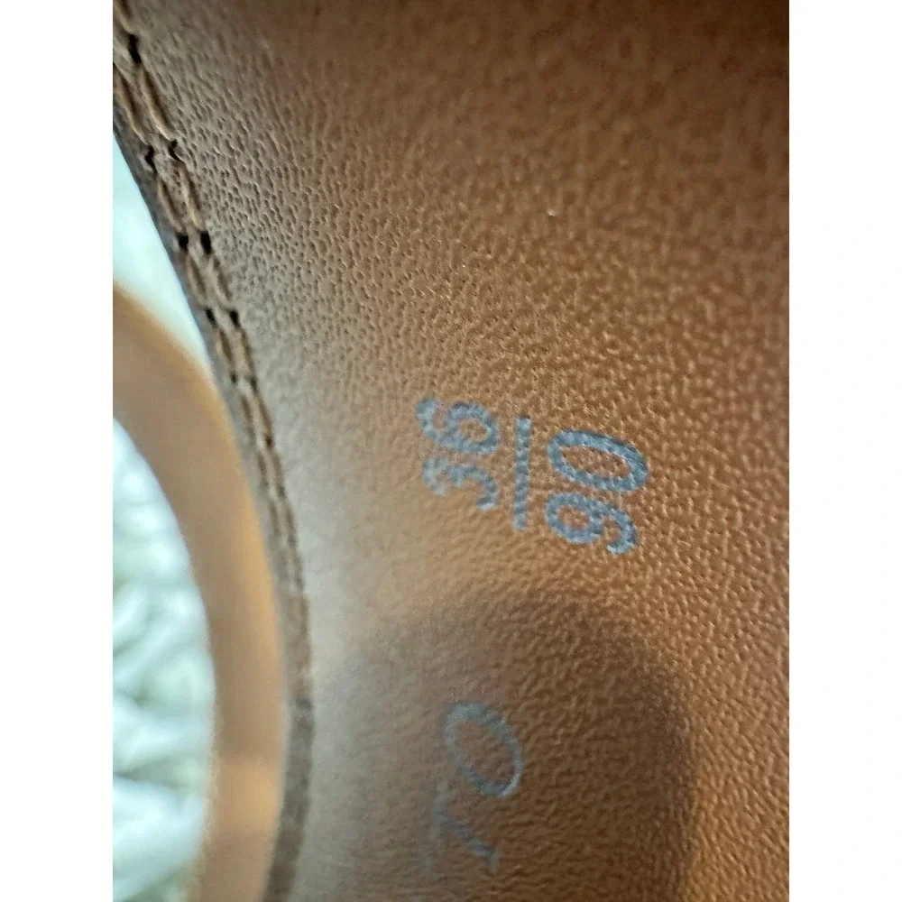 Vince Camuto classic piece